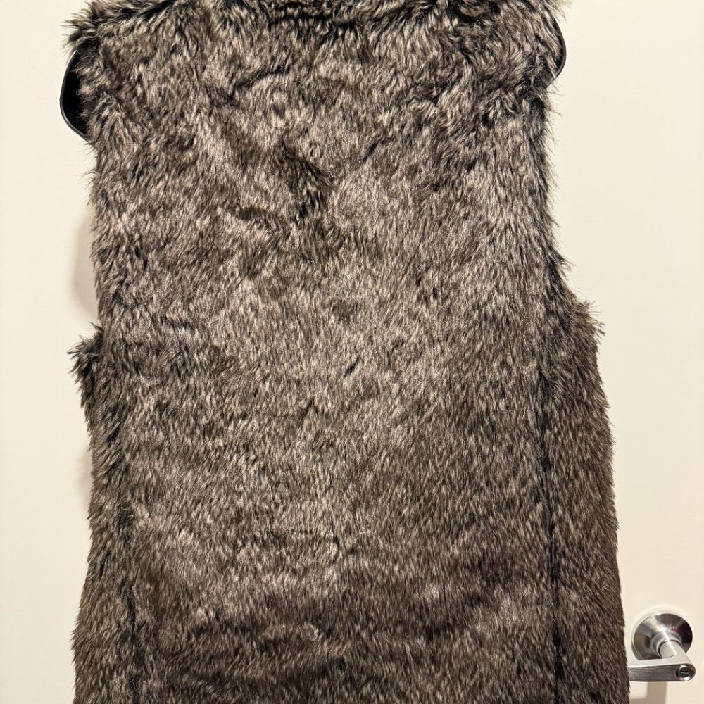 Ava & Viv Brown Faux Fur Vest – Medium – Soft Plush Layering Piece w/ Pockets - Picture 5 of 8